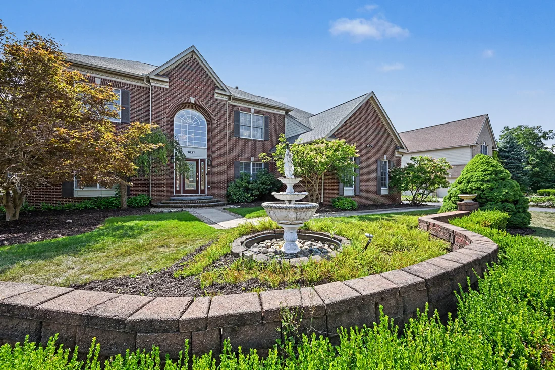 Exterior of 3037 Walnut Ridge Drive in Ann Arbor, Michigan
